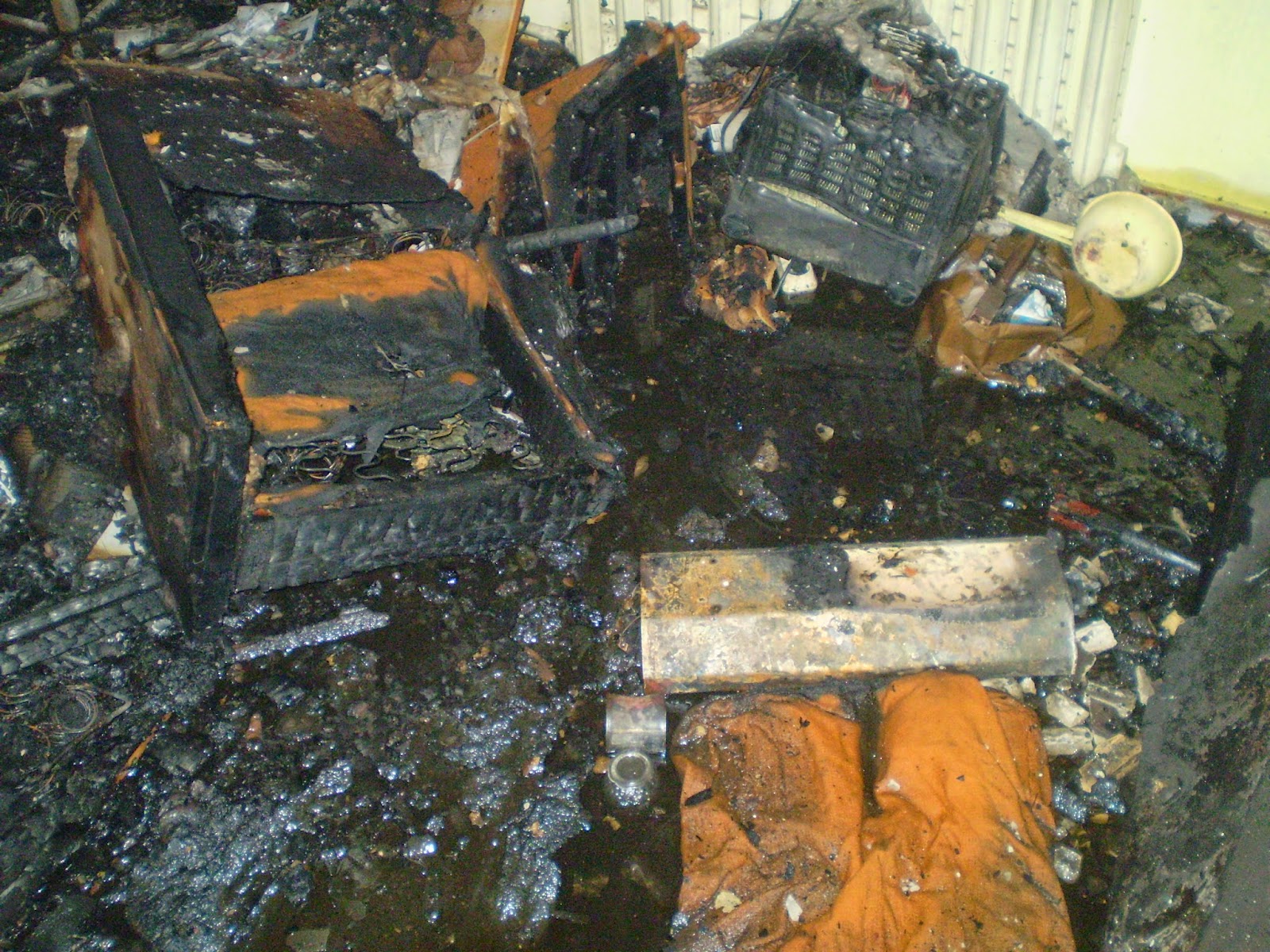 За Одессу - ответил! В Котовске сожгли квартиру активиста «Правого сектора» За Одессу - ответил! В Котовске сожгли квартиру активиста «Правого сектора»