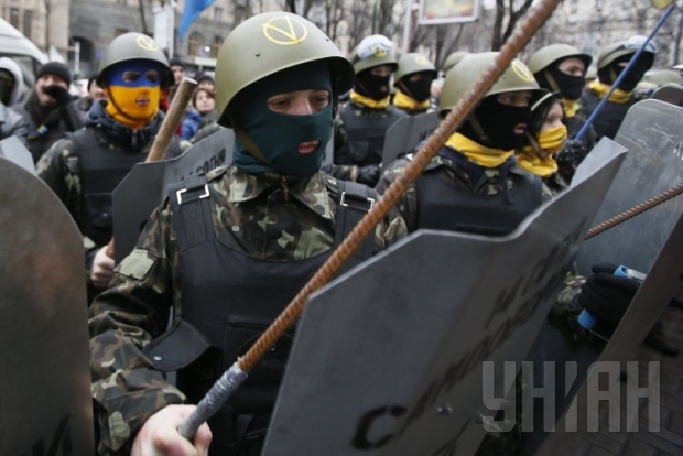 Бесславный конец! "Самооборону Майдана" решили распустить [ENGLISH VERSION AVAILABLE]