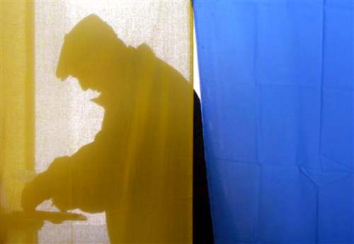 Американские политологи предлагают перенести украинские выборы Американские политологи предлагают перенести украинские выборы