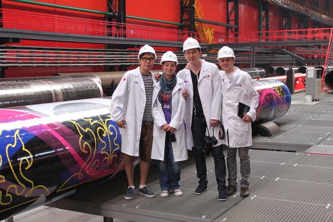 Челябинские трубопрокатчики настолько гламурны... ))) Челябинские трубопрокатчики настолько гламурны... )))