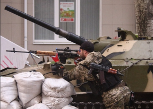 Командиры обороны Славянска "Рысь" (отвечает за пост БЗС) и "Балу" (команд.отряда "Крым") (видео)