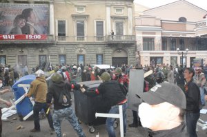 Источник: Протестующих в Одессе избивали бойцы спецбатальонов «Восток» и «Шторм»