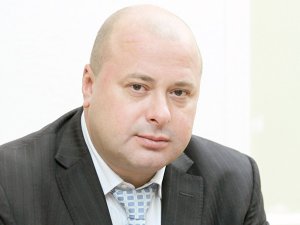 Единорос Маркелов призвал лишить депутатских мандатов эсеров Гудкова и Пономарева
