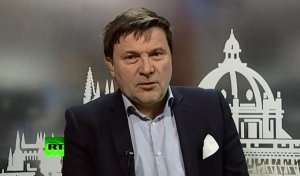 Британский журналист: США должны позвонить в Киев и приказать им остановить операцию на востоке страны