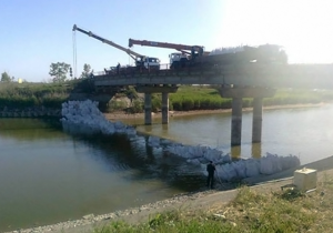 Украина строит дамбу, чтобы совсем оставить Крым без воды