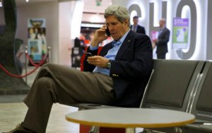 «Пиар с западным акцентом»: Кто помогает Киеву вести информационную войну?