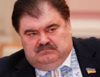 Бондаренко закатал Киев в токсичный асфальт?