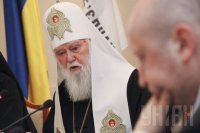 Патриарх Филарет ждет от Турчинова отчета о 53 млн. грн, собранных для семей Небесной сотни