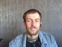 На Донбассе похищен известный видеоблогер Артём Ларионов