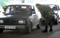 Президент Украины поручил создать гуманитарный коридор для выезда мирного населения