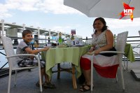 В Крыму встретили миллион первого туриста и лишились украинских каналов