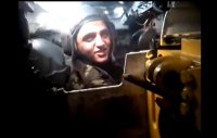 Украинские танкисты с радостью и смехом бомбят мирных жителей