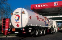 Total: "Нет причин оплачивать нефть долларами"