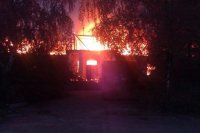 Украинская армия продолжает артобстрел населённых пунктов, применяя фосфорные бомбы, 15 мирных жителей погибли