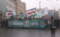 Фаны  львовских карпат выносят ужгородский магазин