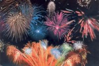 Жители Сум салютуют во время военных поражений