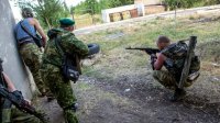 Ополченцы выбили фашистов из блокпоста у Ясиноватой, установили там Грады и бьют по карателям