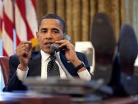 Обама оскорбил пол-мира ногами на столе