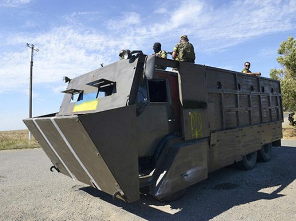 Украину накрыла «великая шароварная тьма»