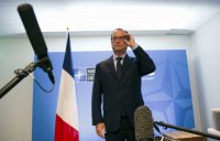 Рейтинг популярности президента Франции установил антирекорд