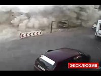 Камеры видеонаблюдения засняли обстрел мирных районов Донецка