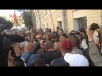 Киев: Жену Луценко хотели посадить в мусорный бак 17.09.2014 (Видео)