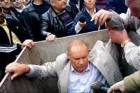 The Telegraph: «Мусорные люстрации» могут дорого обойтись Украине