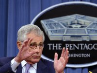 Глава Пентагона призвал военных США быть готовыми "иметь дело" с российской армией