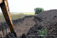 Украина выкопала уже 80 километров противотанкового рва на границе с Россией