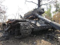 Ополченцы сообщили об уничтожении украинской танковой роты в аэропорту Донецка