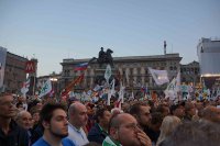 Мощный митинг против политики санкций и в поддержку политики России прошел в Милане