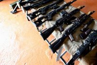 Милиция вывезла из зоны АТО оружие и архивы