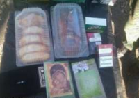 Командование подарило украинским артиллеристам в честь праздника пирожки и мыло