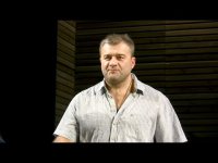 Пореченкову во время спектакля бросили на сцену пистолет