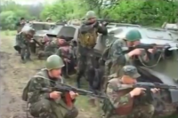 Украина. Литовские фашисты убивают на стороне властей Майдана.