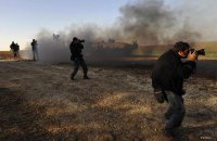 Российские журналисты попали под обстрел в Донецке