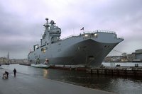 Российских моряков не пускают на борт "Мистраля"