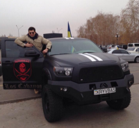 В Киеве избили шоумена и большого друга карателей