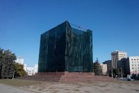 Суд признал решение губернатора о сносе памятника Ленину незаконным