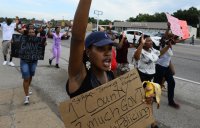 В Фергюсоне начался марш протеста до административного центра штата Миссури