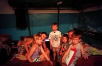 Жертвы войны: в Донецке умирают от голода и рожают в подвалах