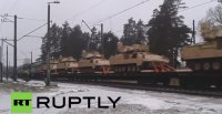 В СМИ появилось видео поезда, перевозящего в Латвии американскую бронетехнику