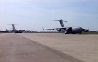 В аэропорту Запорожья разгружаются четыре самолёта НАТО