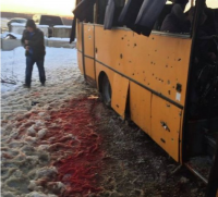 10 человек погибли в результате попадания снаряда в автобус