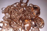 Герои АТО шлют на родину золотые коронки и цепочки «снятые со зверей»