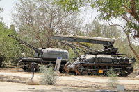 На Донбассе, США мстят русским за проигранную Вьетнамскую войну…