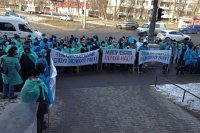 Врачи-онкологи перекрыли Киев и требуют прекратить «грузинские реформы»