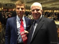 Сенатору Маккейну понравился антипутинский перфоманс одесского нардепа