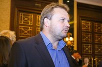 Депутаты Порошенко требуют немедленно объявить войну