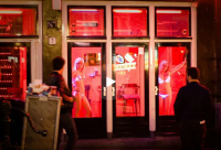 Аллея «Небесной сотни» стала Улицей красных фонарей